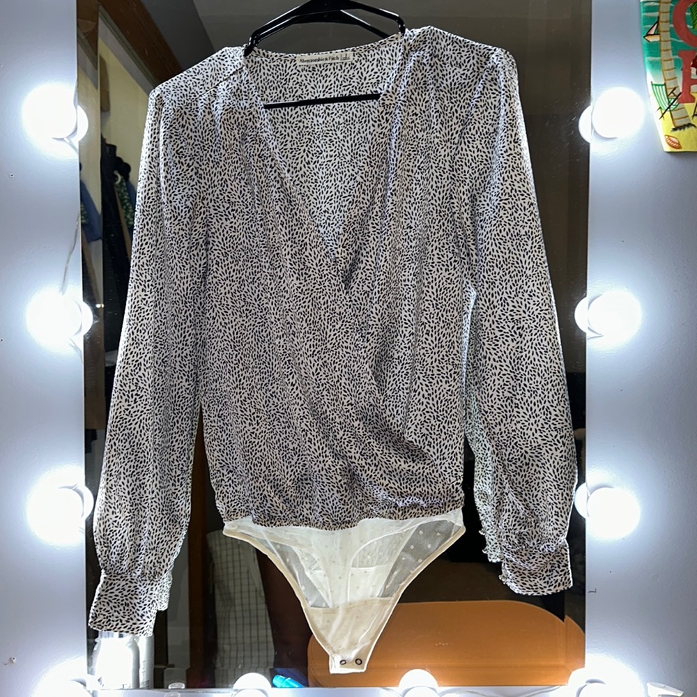 Abercrombie faux wrap front bodysuit blouse